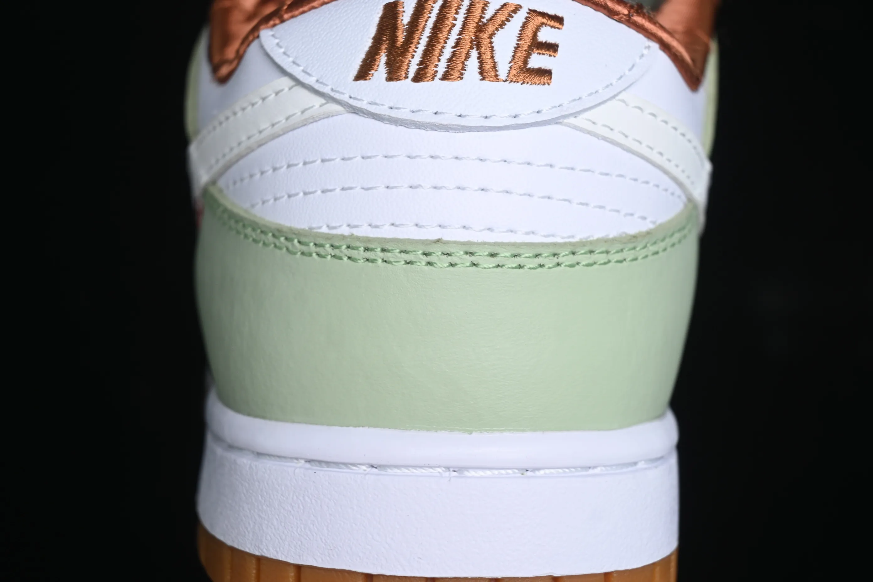 All Categories Nk SB Dunk Series Nk SB Dunk Low Low-top sneakers Nk Dunk Low "Year of the Snake" Year of the Snake theme low-top casual sneakers HV6001-101